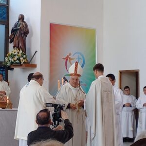 La Iglesia de Mendoza está de fiesta, tiene nuevo pastor, un nuevo sacerdote que renueva nuestra fe