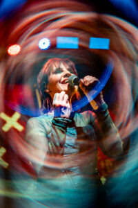 Fabiana Cantilo festeja sus 40 años de rock nacional en el teatro Plaza