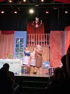 Un clásico que no muere… «Los árboles mueren de pie» en el Teatro Imperial