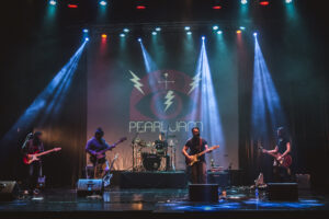 Blaylock y su tributo a Pearl Jam en Foxy Live